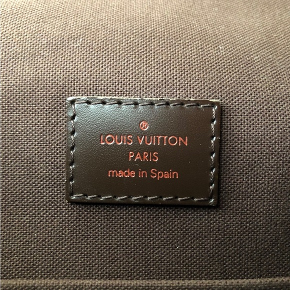 Louis Vuitton Brooklyn GM Damier Messenger Bag - Picture 6 of 10